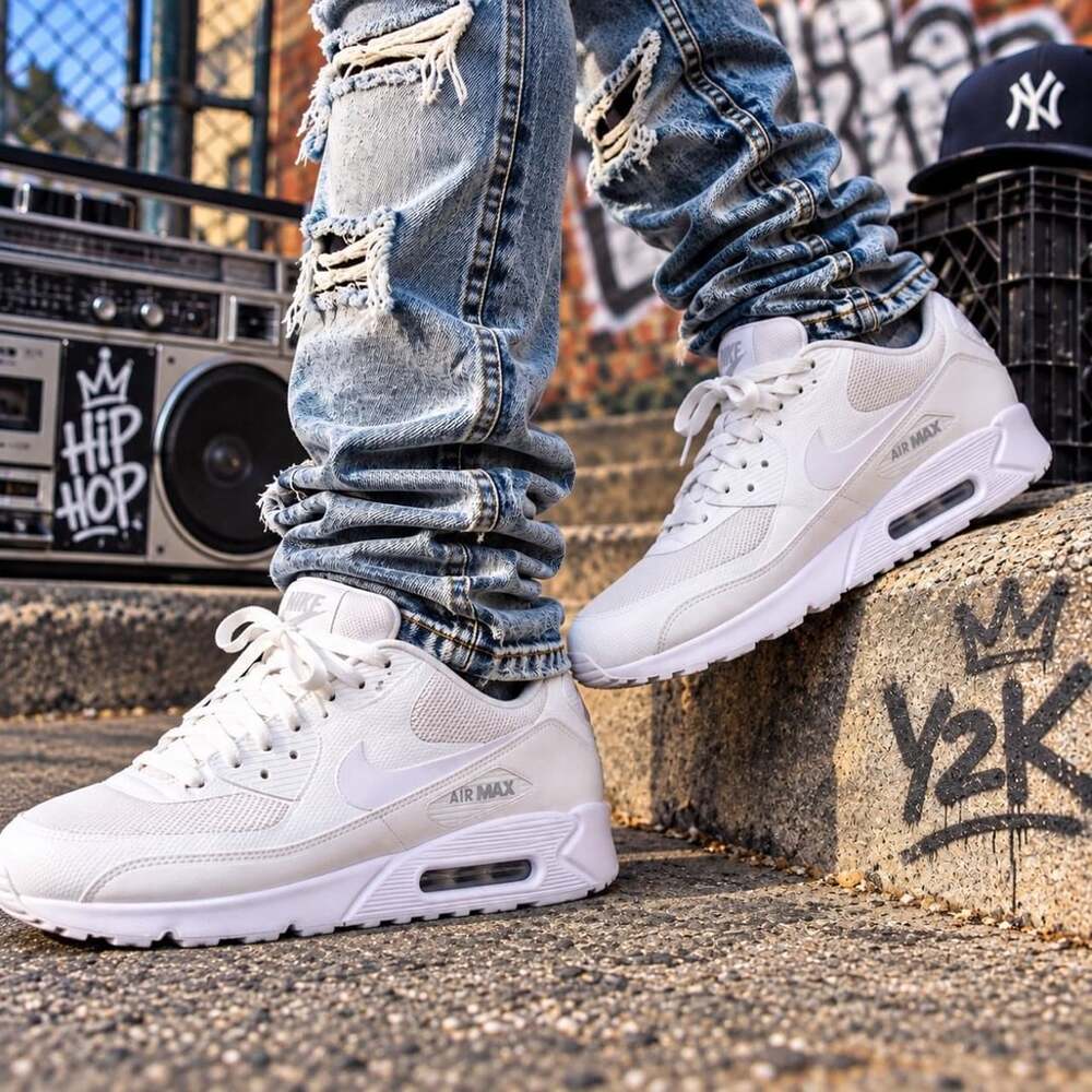 Nike Air Max 90 Ultra 2.0 Essential Size US 9 Triple White